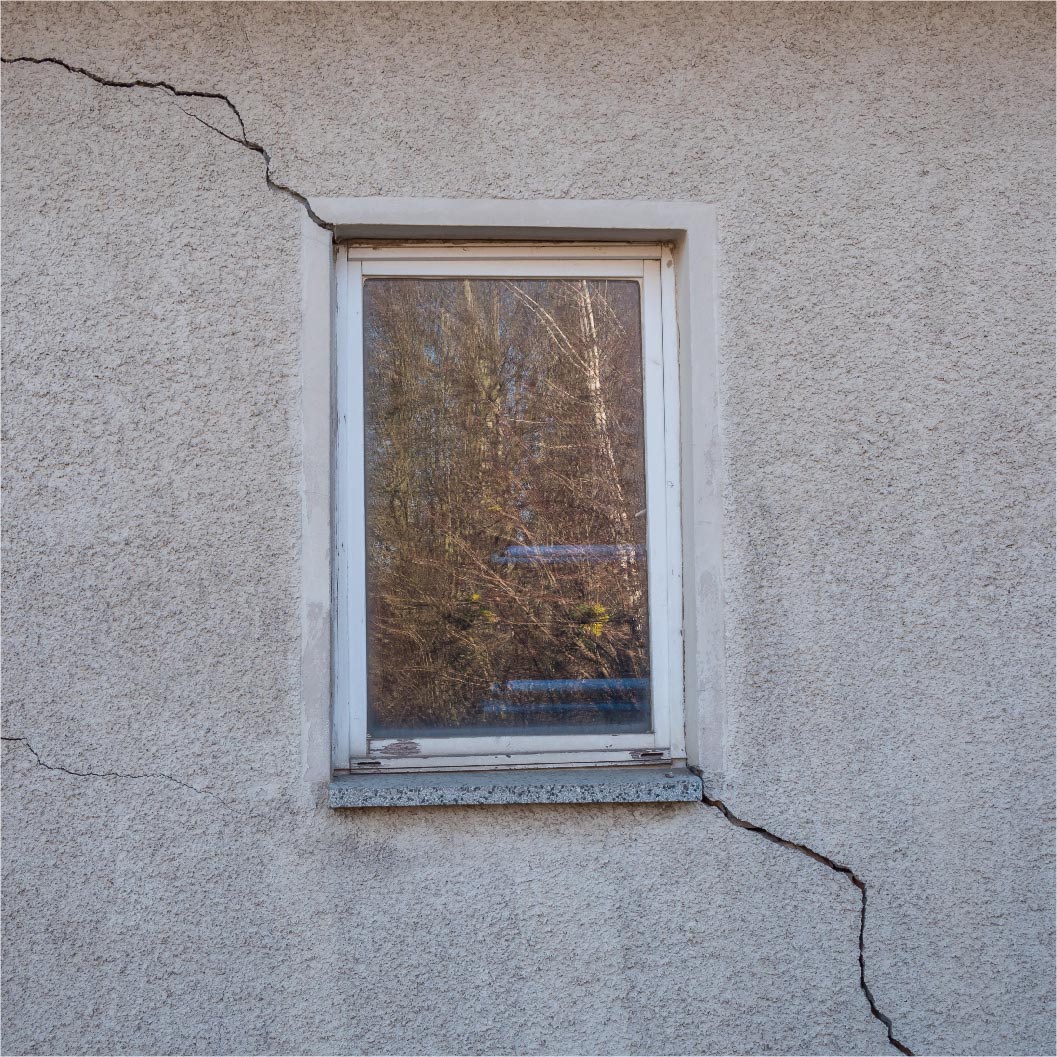 facade-fissuree-avant-renovation Façade fissurée qui doit être rénovée
