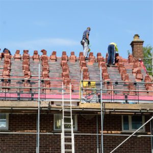 remplacement-complet-toiture Remplacement d'une toiture déteriorée par les intempéries et le temps