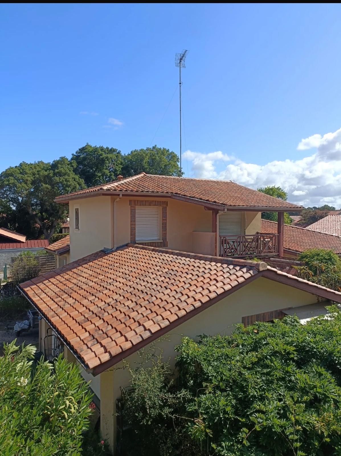 Avant — Nettoyage toiture CTH Landes
