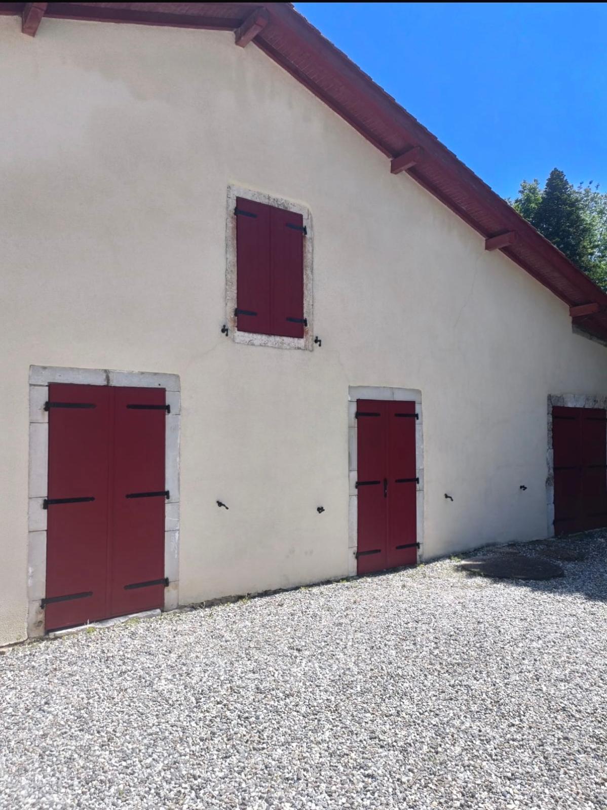 Avant apres Nettoyage et hydrofuge de façade CTH Landes