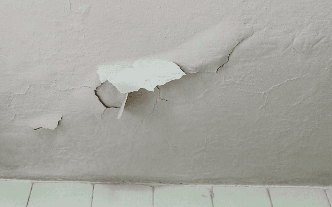 Humidité dans les murs : condensation, remontées capillaires ou infiltration ?